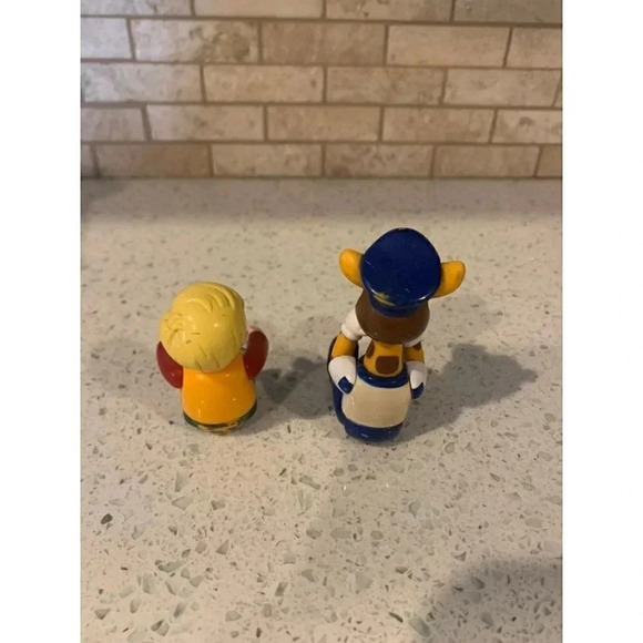 Toyrus geoffery jet with figurines. FB - Picture 12 of 12